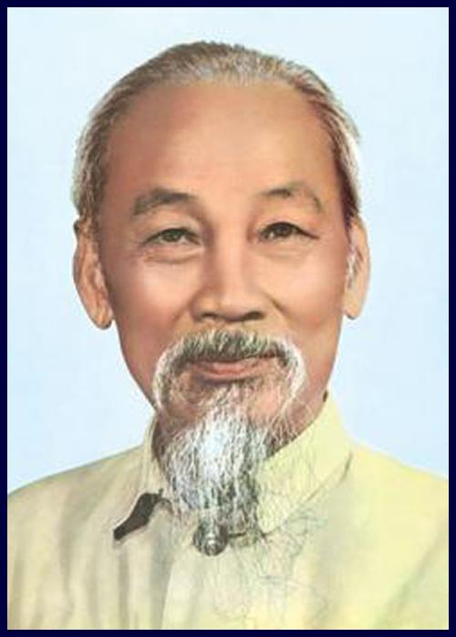 Hoa si the hien cuoc song truyen thong qua yeu to dan toc trong tranh